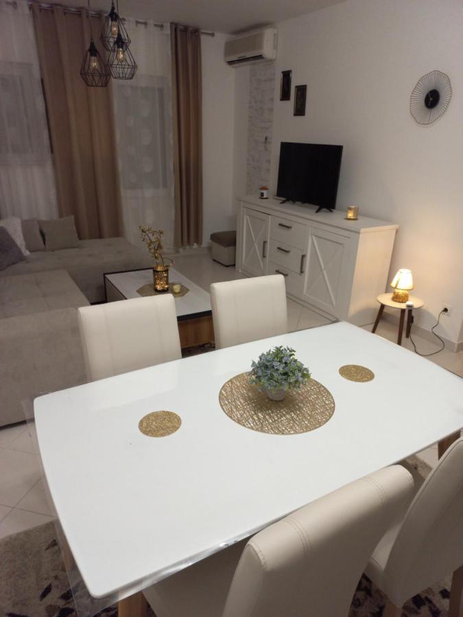 Apartment Pontis Okrug Gornji *